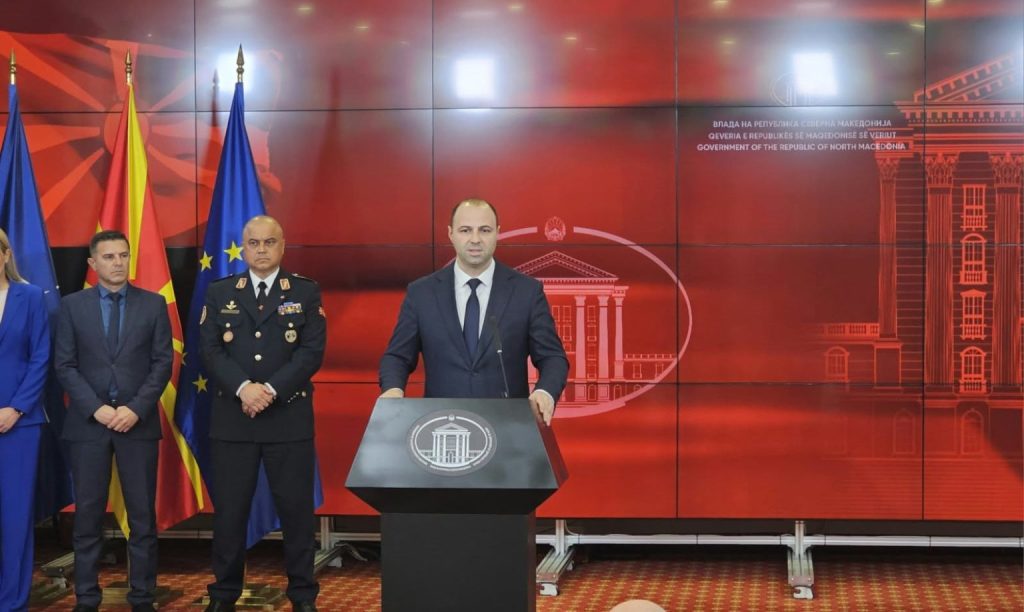 МИСАЈЛОВСКИ: Професионалните војници може да останат и како цивилни лица во Армијата по 45-тата година, трајно се решава статусот