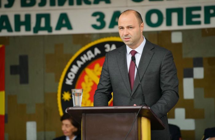 МИСАЈЛОВСКИ: Повисоки плати од 1 јануари, нов колективен договор и решение за статусот на професионалните војници во Армијата